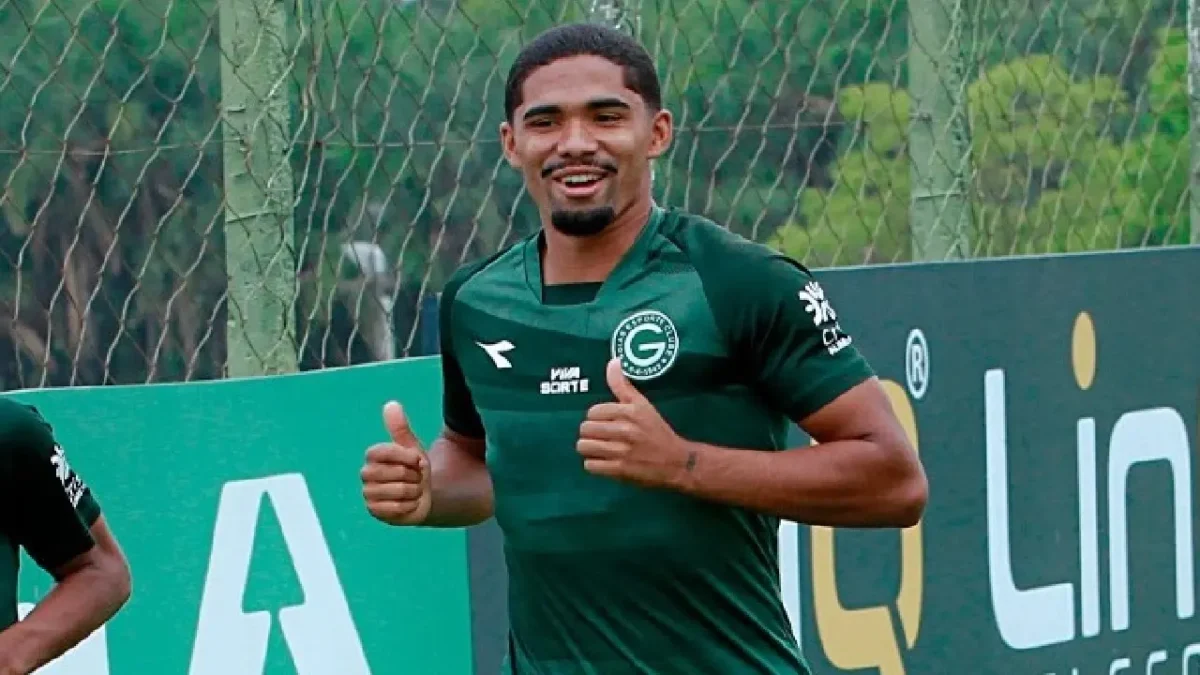 Goiás perde artilheiro do time na Série B por lesão; veja escalação contra o Operário-PR