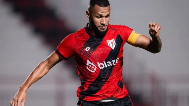 Gustavo Coutinho vive seca de gols em momento decisivo do Atlético na Série B