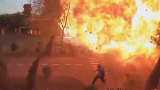Homem escapa por pouco de explosão em Kiev na Ucrânia
