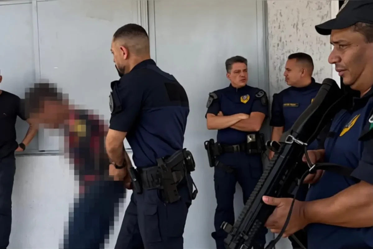 Homem que invadiu escola em Senador Canedo estava bêbado e queria ver o filho, que não estava no local