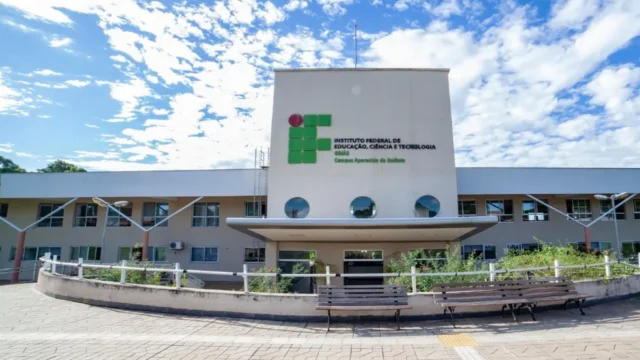 IFG abre 323 vagas para cursos gratuitos de EJA em Goiás; veja como se inscrever