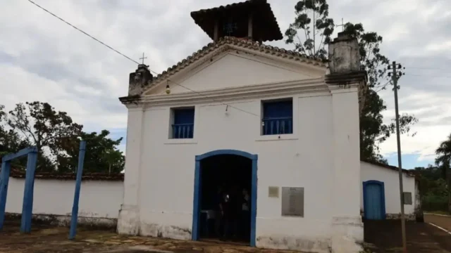Igreja de 300 anos, a mais antiga de Goiás, passará por restauração
