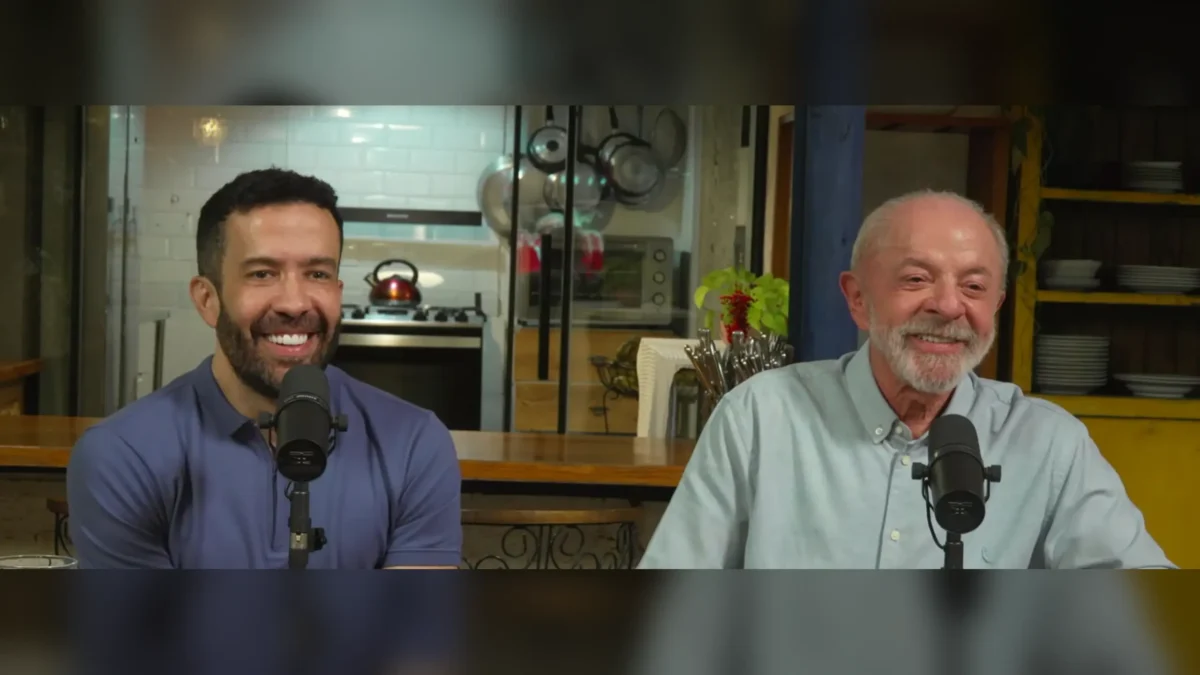Janones fará live durante debate entre Lula e Flávio e não irá à Globo