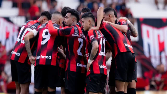 Jogadores do Atlético publicam carta aberta, cobram salários e anunciam greve de entrevistas