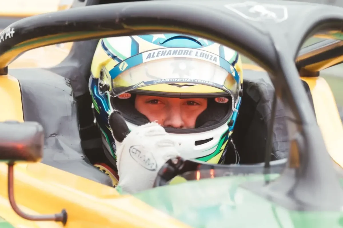 Jovem promessa de Goiás acelera em circuito histórico da Fórmula 1