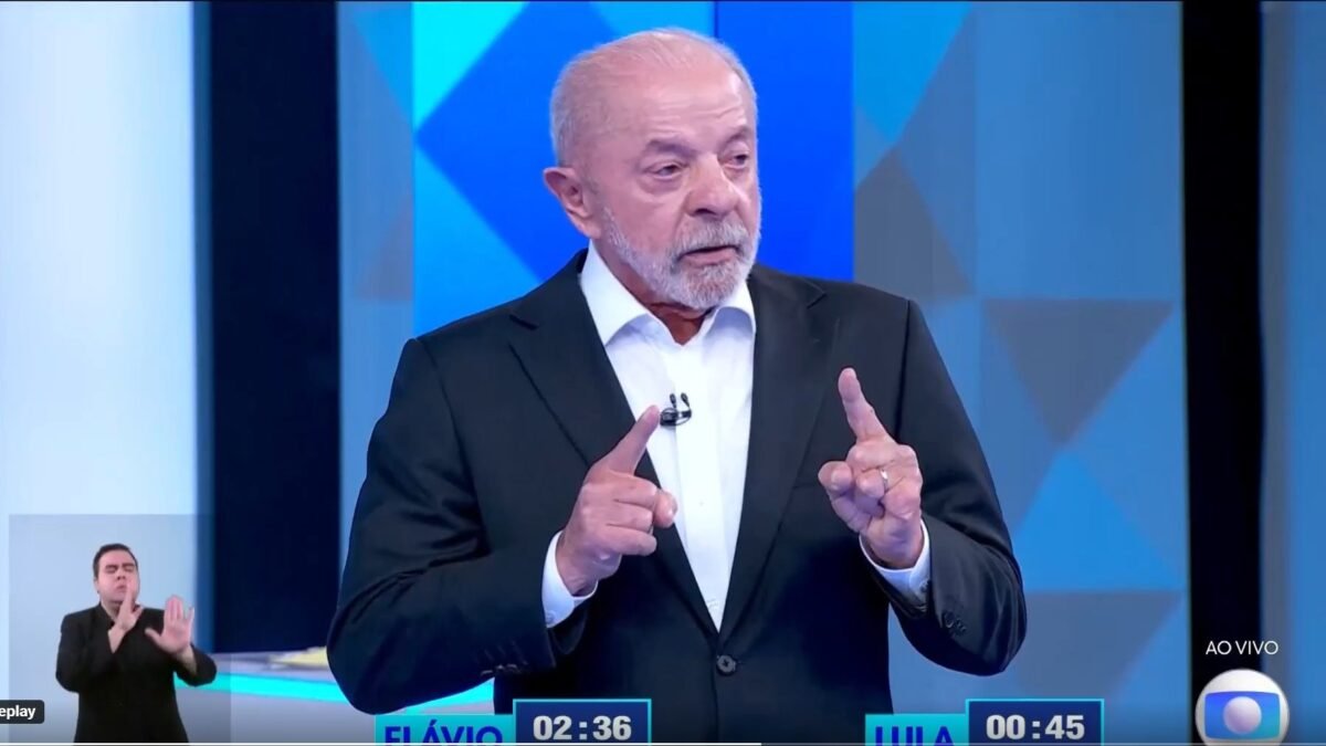 Lula chama Flávio Bolsonaro de “miliciano” após ser chamado de “nove dedos”