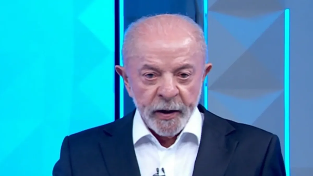 Lula cita democracia e desafia adversário a abrir sigilo bancário durante debate