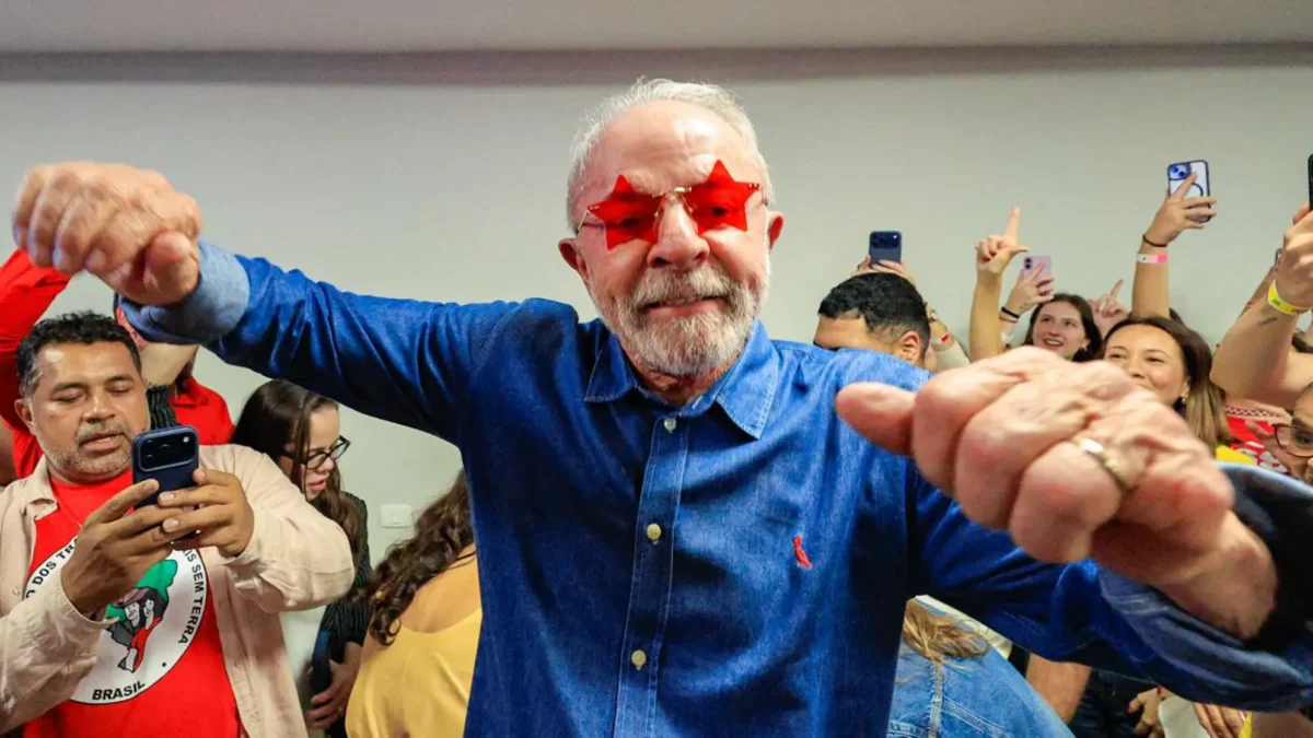 Lula promete mudar o jeito de governar, ataca Flávio e diz que venceu intromissão externa