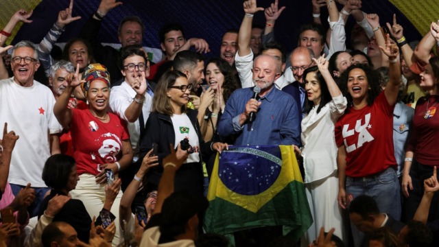 Lula reeleito: confira quais aliados estavam junto ao presidente no discurso da vitória