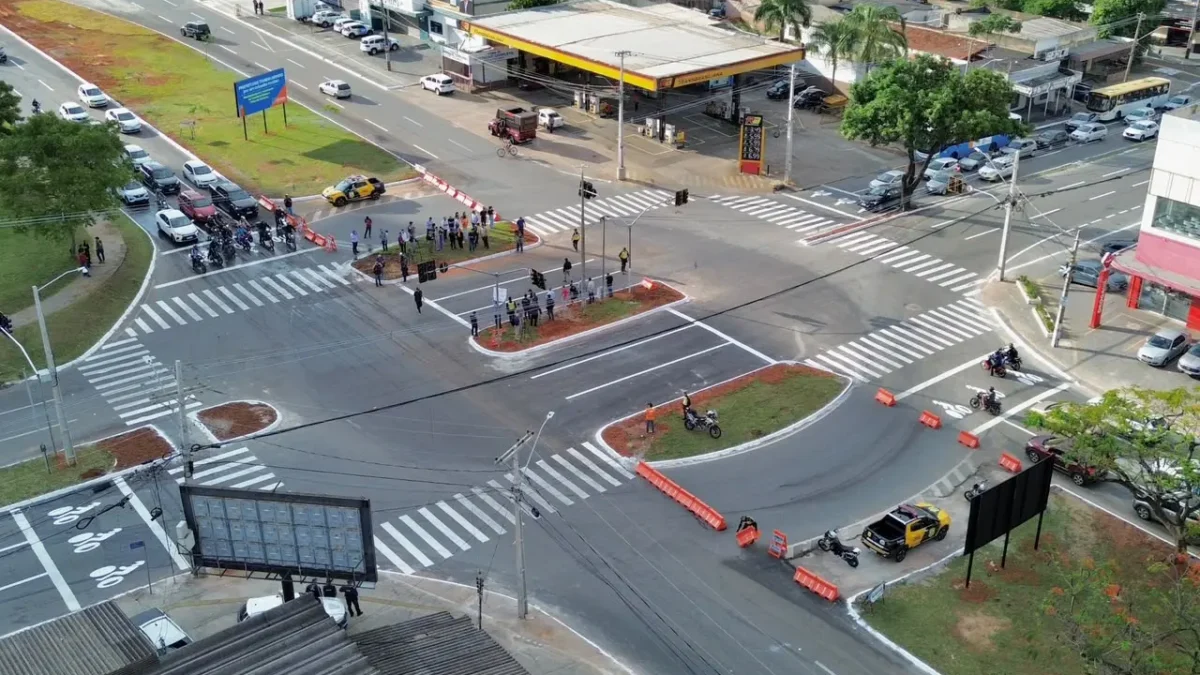 Mabel entrega obras de readequação viária no cruzamento das avenidas Transbrasiliana e Feira de Santana