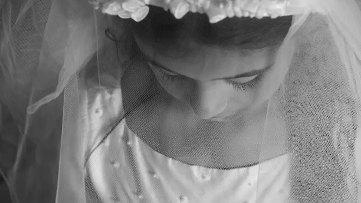 Mais de 1,2 mil crianças de até 14 anos vivem em situação de casamento infantil em Goiás