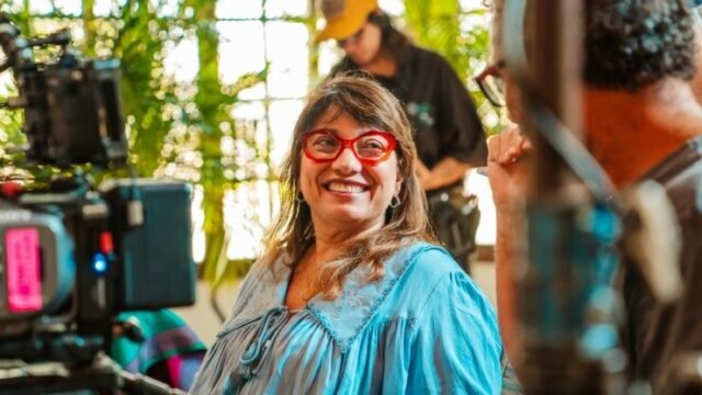 Marília Mendonça “saiu chutando os rótulos” da música brasileira, diz diretora de documentário
