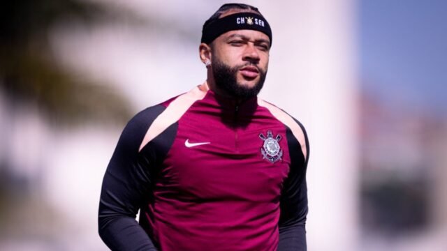Memphis Depay e zagueiro sofrem novas lesões em reta decisiva para o Corinthians