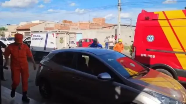 Menino de dois anos morre ao ser deixado dormindo dentro de carro, em Senador Canedo