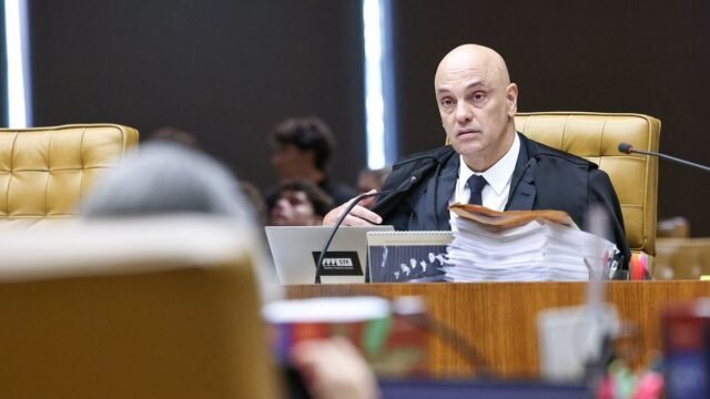 Moraes autoriza retomada das visitas de Flávio Bolsonaro ao pai