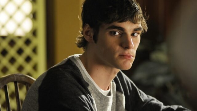 Morre aos 34 anos R.J. Mitte, o Walt Jr. de Breaking Bad