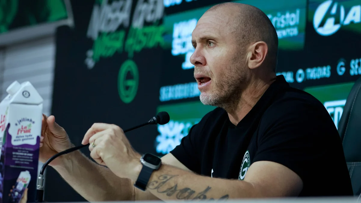 Mozart Santos exalta persistência e mantém vivo o sonho do acesso do Goiás
