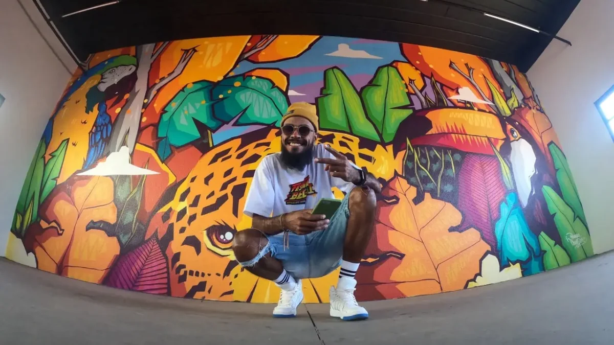 Muralista de Luziânia começou pintando letras em igreja e trocou Engenharia pelo grafite