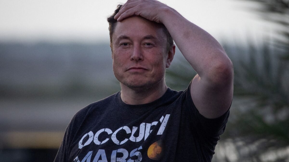 Musk confirma negociações para fusão entre SpaceX e Tesla