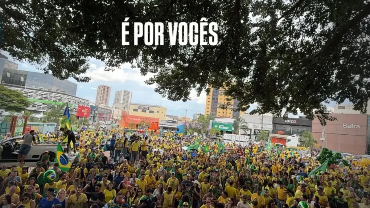 Na véspera da eleição, direita reúne apoiadores em ato pró-Flávio, em Anápolis