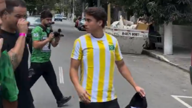 Nikolas Ferreira vai à Paulista com colete à prova de balas para ato em apoio a Flávio Bolsonaro