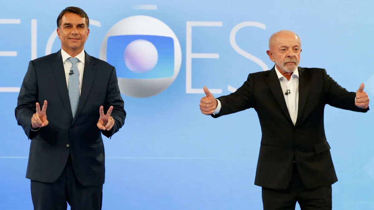 O que é verdade e o que é falso nas afirmações de Lula e Flávio Bolsonaro no debate? Confira a checagem