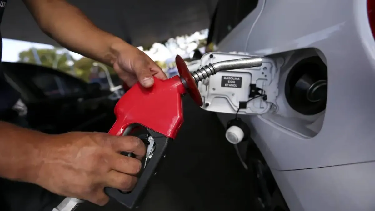 O que muda no preço da gasolina com subvenção do governo ao diesel?