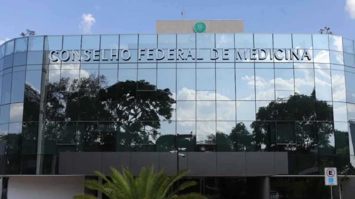 “OAB da Medicina”: aprovada em comissão, medida tem até sexta para ir ao Congresso