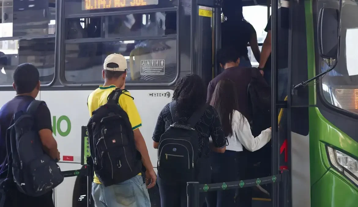 Ônibus serão gratuitos em Goiânia e região neste domingo de eleições