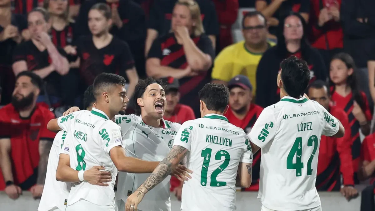 Palmeiras assume liderança provisória da Série A; veja os resultados de sábado e as mudanças na tabela