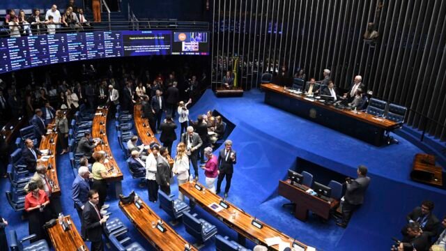 PEC do fim da 6×1: entenda como cada senador votou e o que muda na escala de trabalho