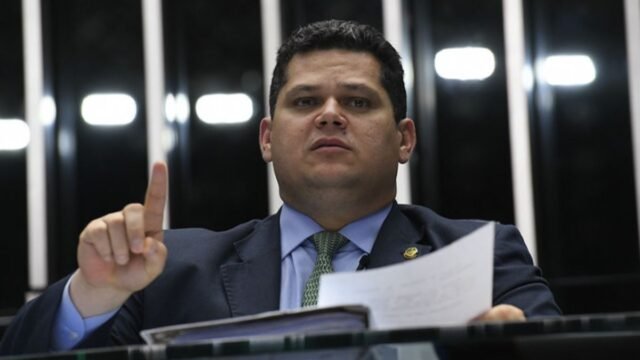 PEC do fim da escala 6×1: Alcolumbre prevê votação no Senado