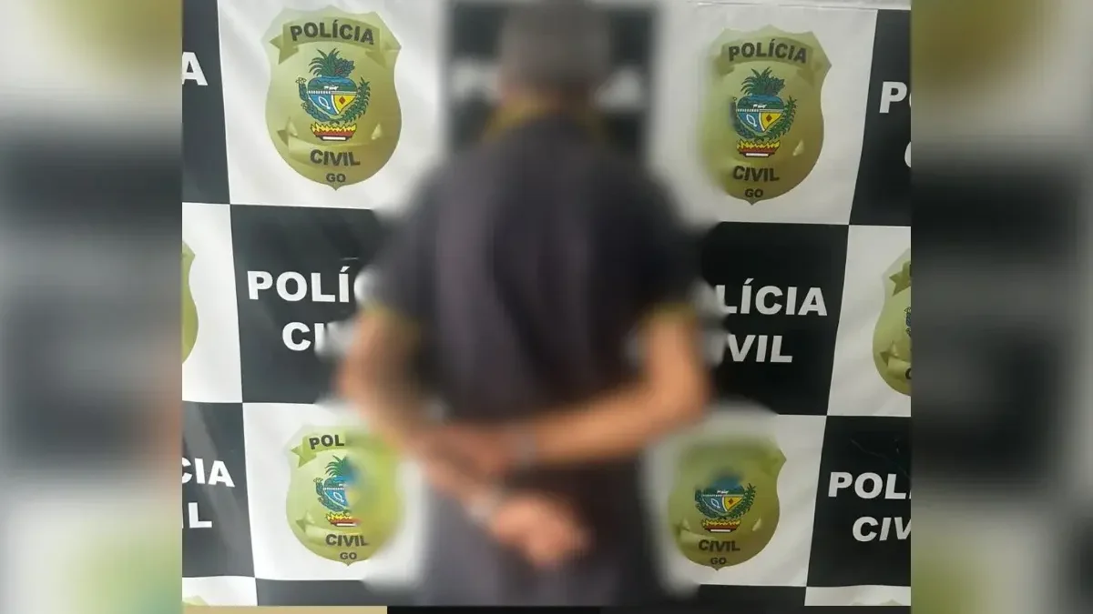Pedreiro esconde celular para filmar cliente trocando de roupa em Jaraguá: “momento de fraqueza”