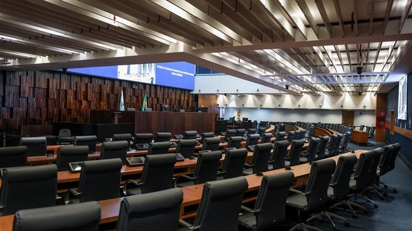 Pelo menos 23 dos 70 deputados estaduais do Rio já foram alvo de investigações, denúncias ou citações em apurações