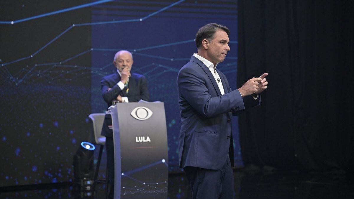 Pesquisa qualitativa com 30 grupos de eleitores aponta Flávio Bolsonaro com vantagem em debate na Band