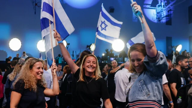 Pesquisas de boca de urna em Israel apontam impasse, em aparente revés para Netanyahu