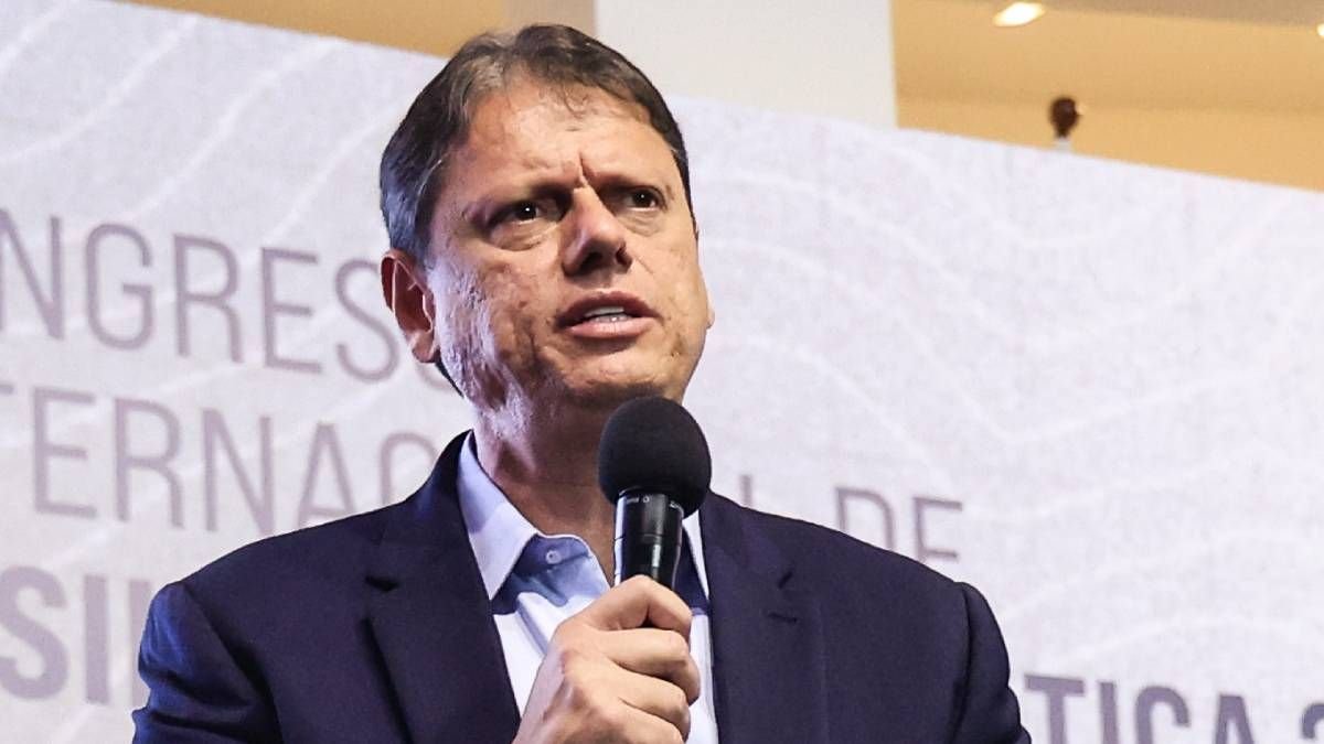 PM irá rever procedimentos após casos de abuso policial, diz Tarcísio de Freitas