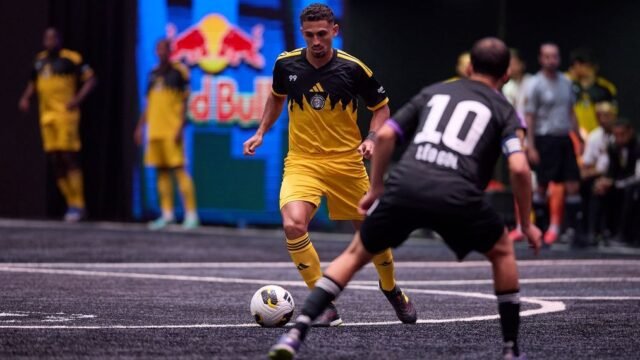 Podpah Funkbol goleia Nyvelados na estreia da Kings Cup