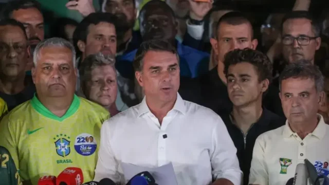 Polícia Federal não tem informações oficiais sobre possível saída de Flávio Bolsonaro do Brasil