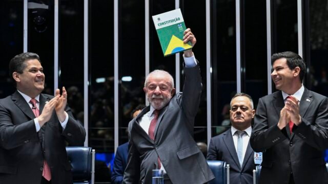 Por que Lula votou contra, mas assinou Constituição de 1988?