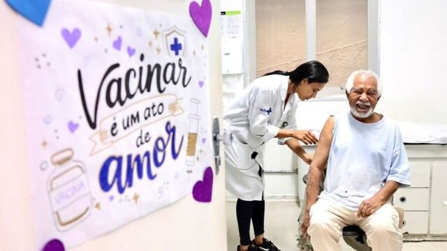Prefeitura de São Paulo promove ‘Dia D’ de atualização vacinal neste sábado (17/10)