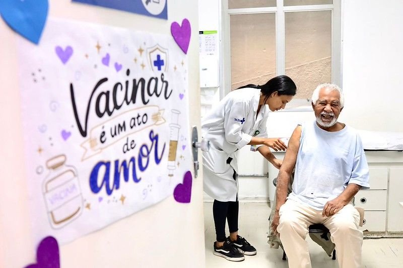 Prefeitura de São Paulo promove ‘Dia D’ de atualização vacinal neste sábado (17/10)