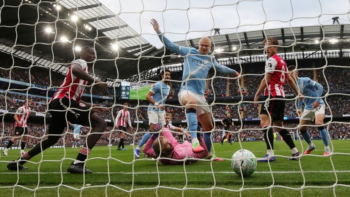 Premier League: o sucesso bilionário que esconde a crise do futebol inglês