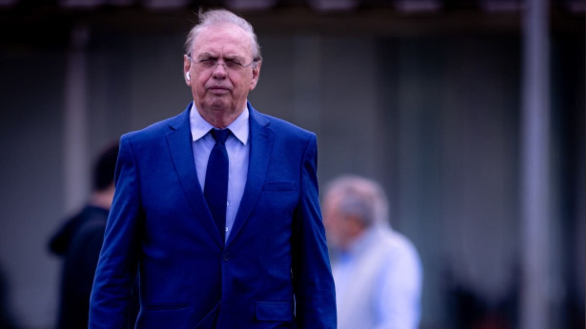 Presidente do Corinthians desvia de perguntas após derrota para o Vasco