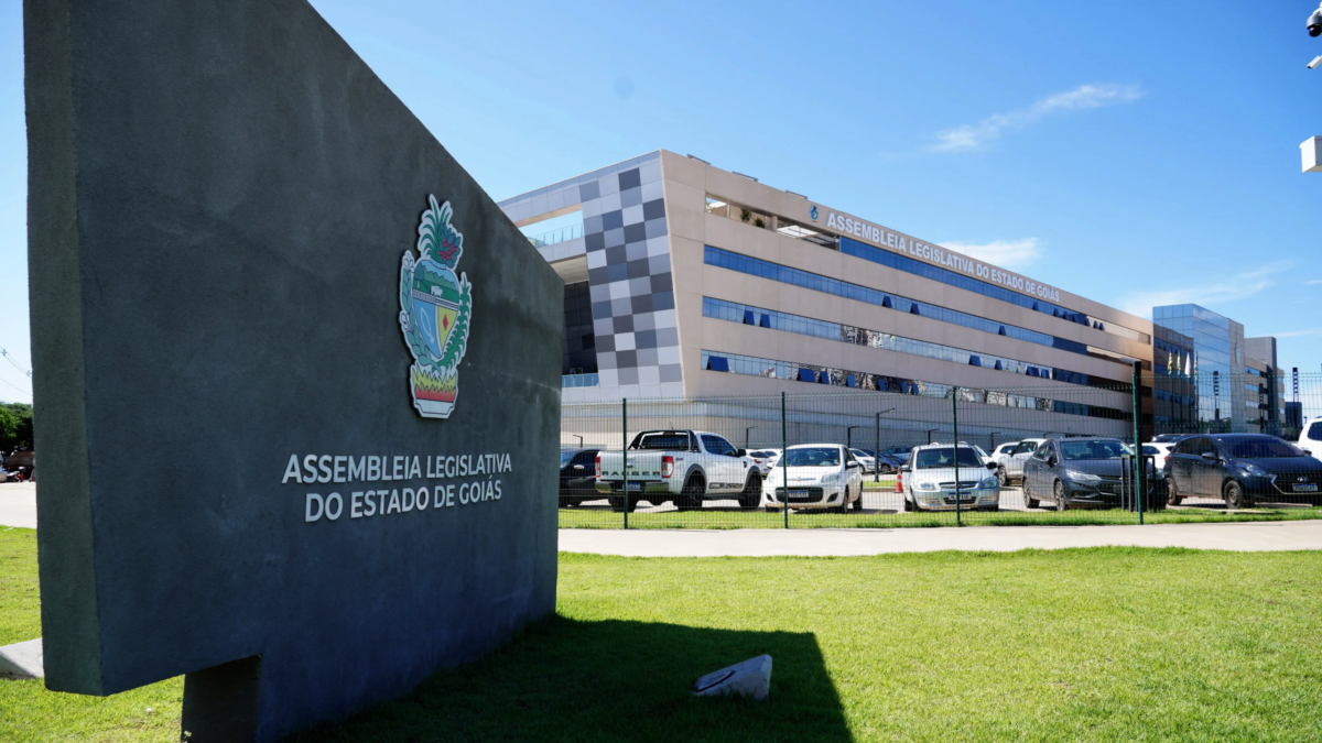 Projeto propõe ampliar auxílio-alimentação para servidores estaduais de Goiás até 2030
