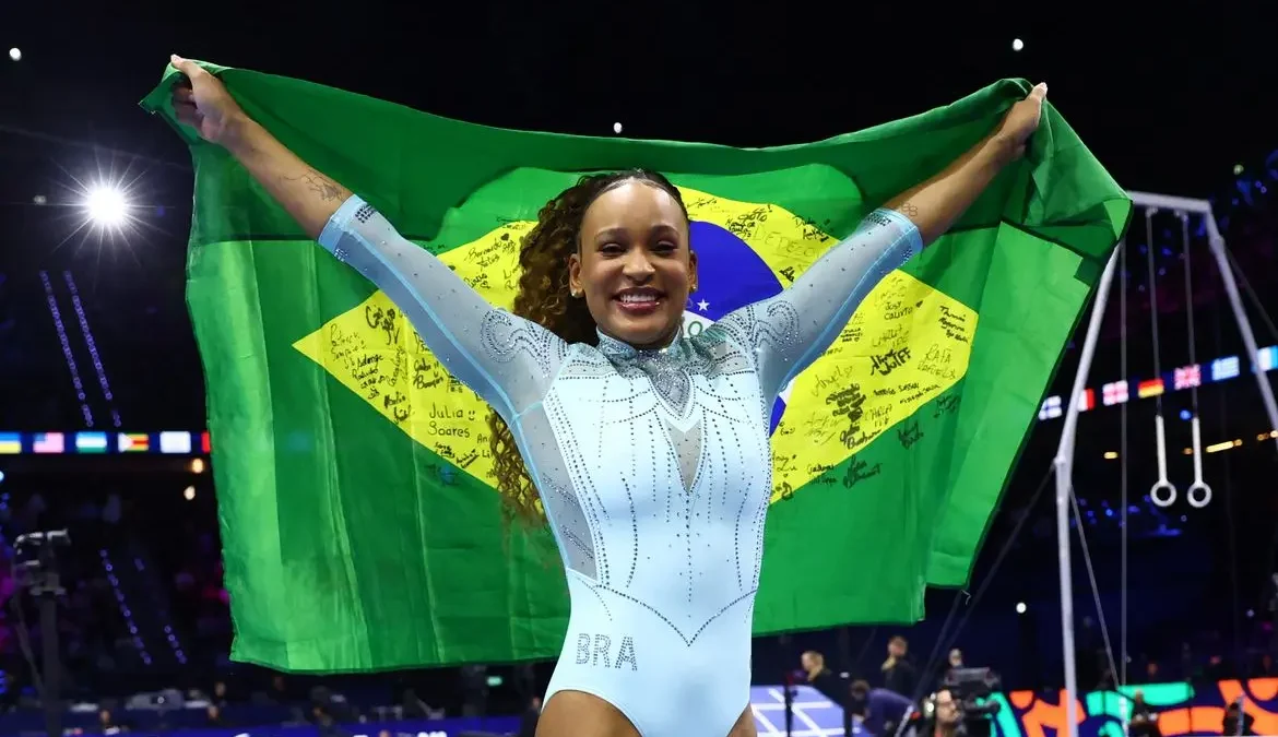 Rebeca Andrade conquista tricampeonato mundial no salto