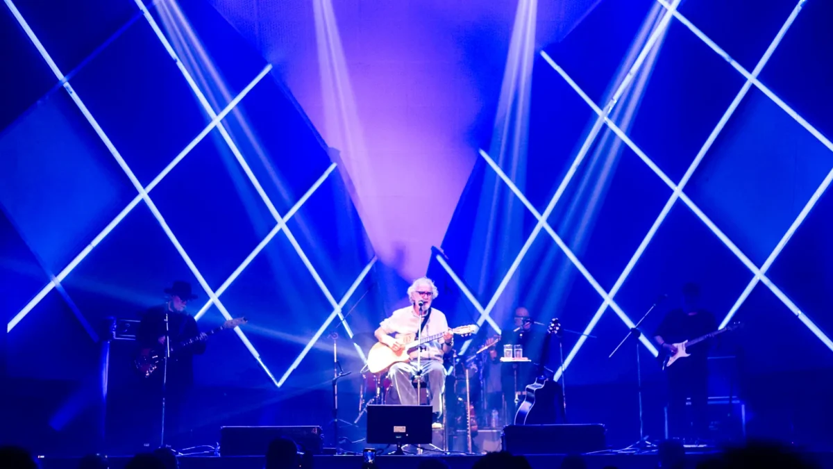 Renato Teixeira apresenta show à luz de velas em Goiânia nesta quinta-feira (15)