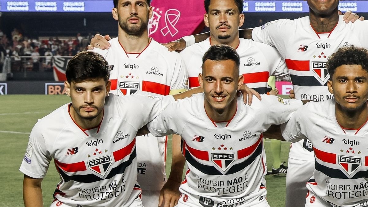 São Paulo entra em campo com protesto contra proibição das bets