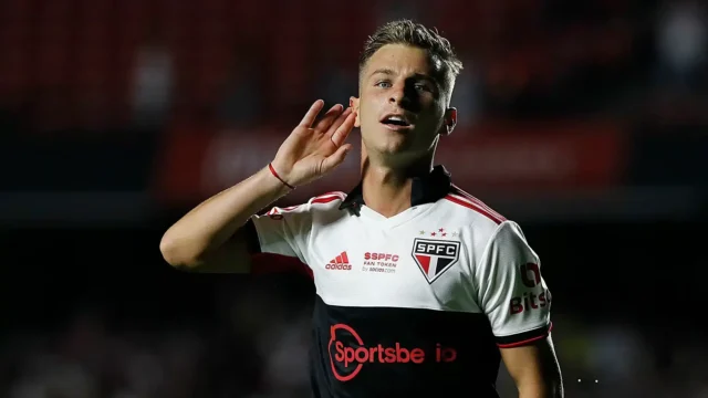 São Paulo pode perder seis pontos por dívida com agentes de Galoppo