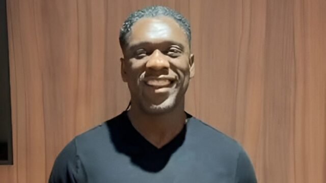 Seedorf pede apoio da Fiel em primeiro recado como técnico do Corinthians